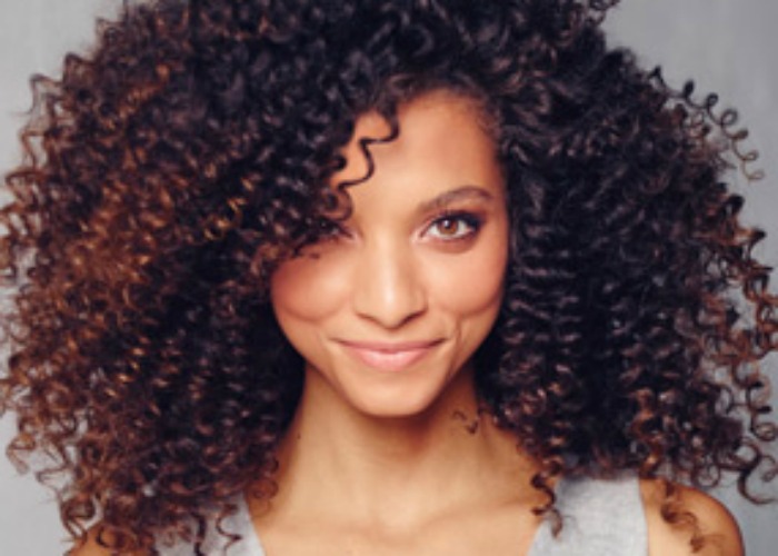 Goede 14 Kapsels Die Het Beste Passen Bij Krullend Haar | Curly Hair Talk RI-05